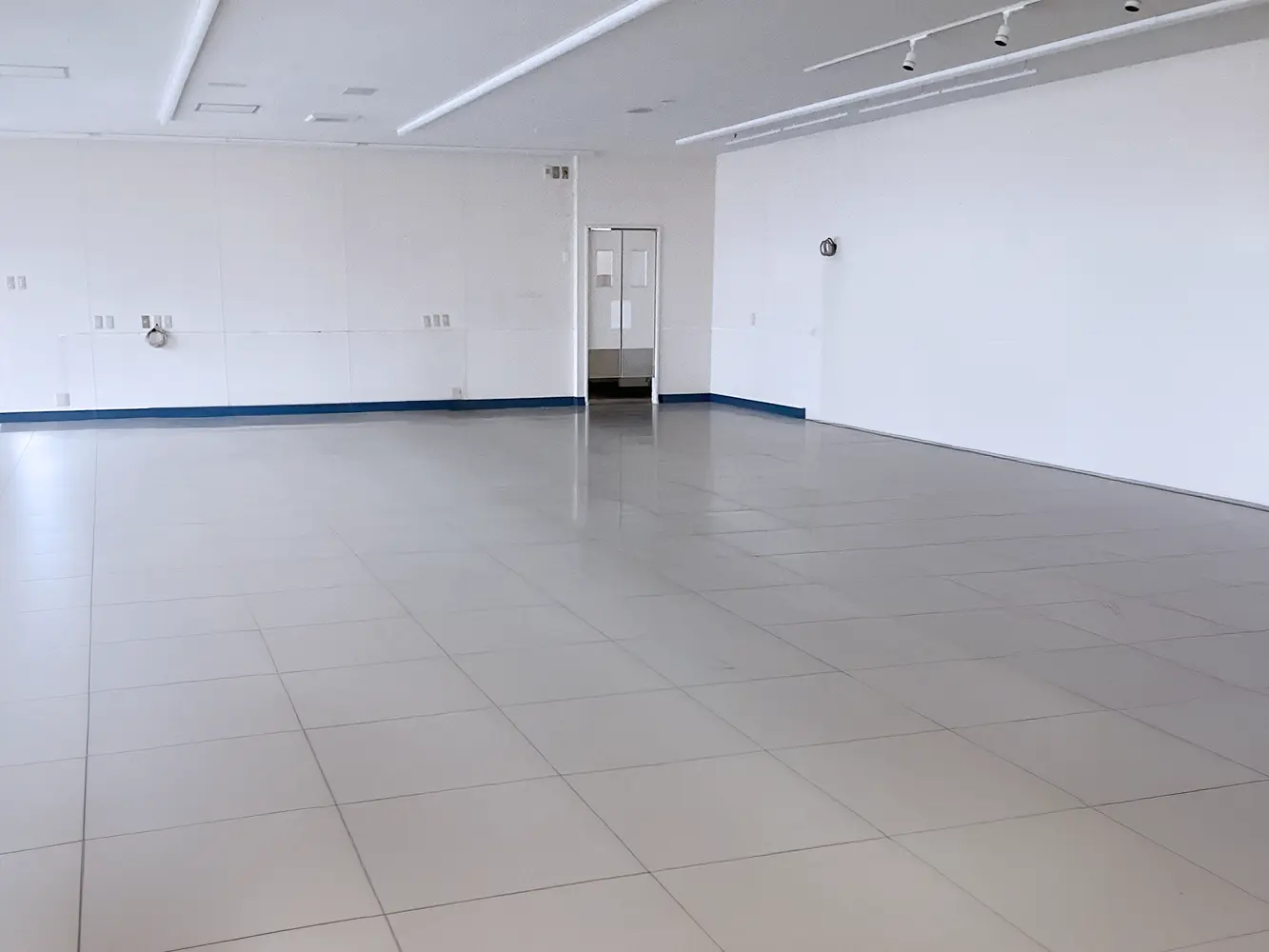 スケルトン工事とフロン回収